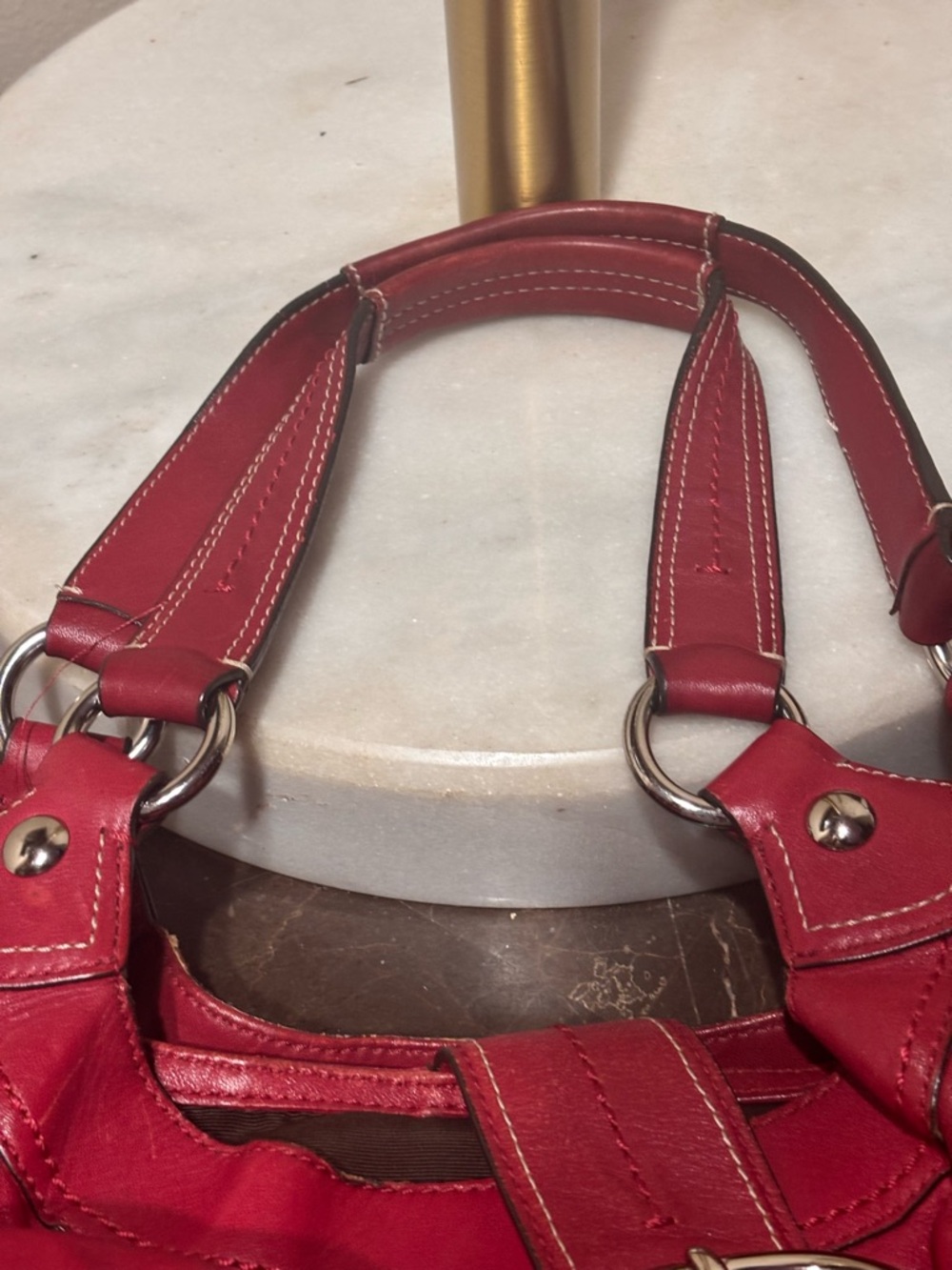 Stylish Red Leather Shoulder Bag - Fashionable Everyday Carry - Picture 6 of 8